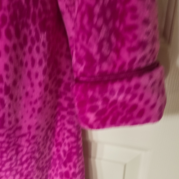 Pink Leopard Print Women's Robe - Picture 5 of 10